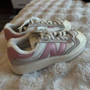 New balance shoes